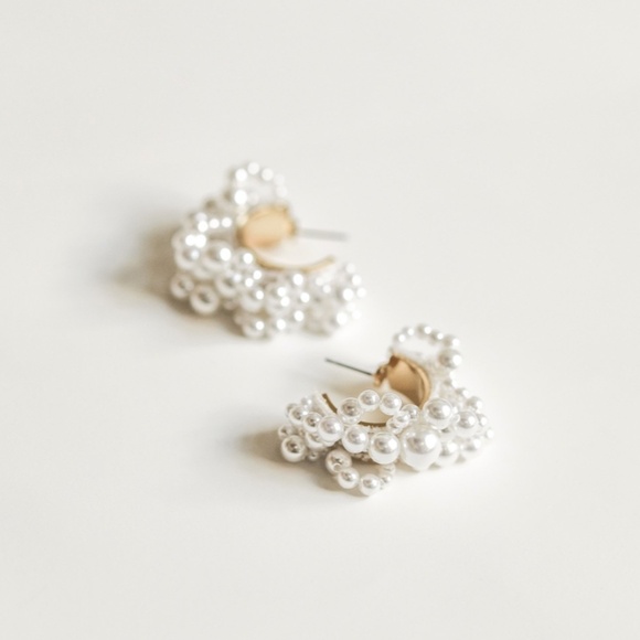 A.B. Ellie Pearl Drew Hoops - Picture 3 of 10